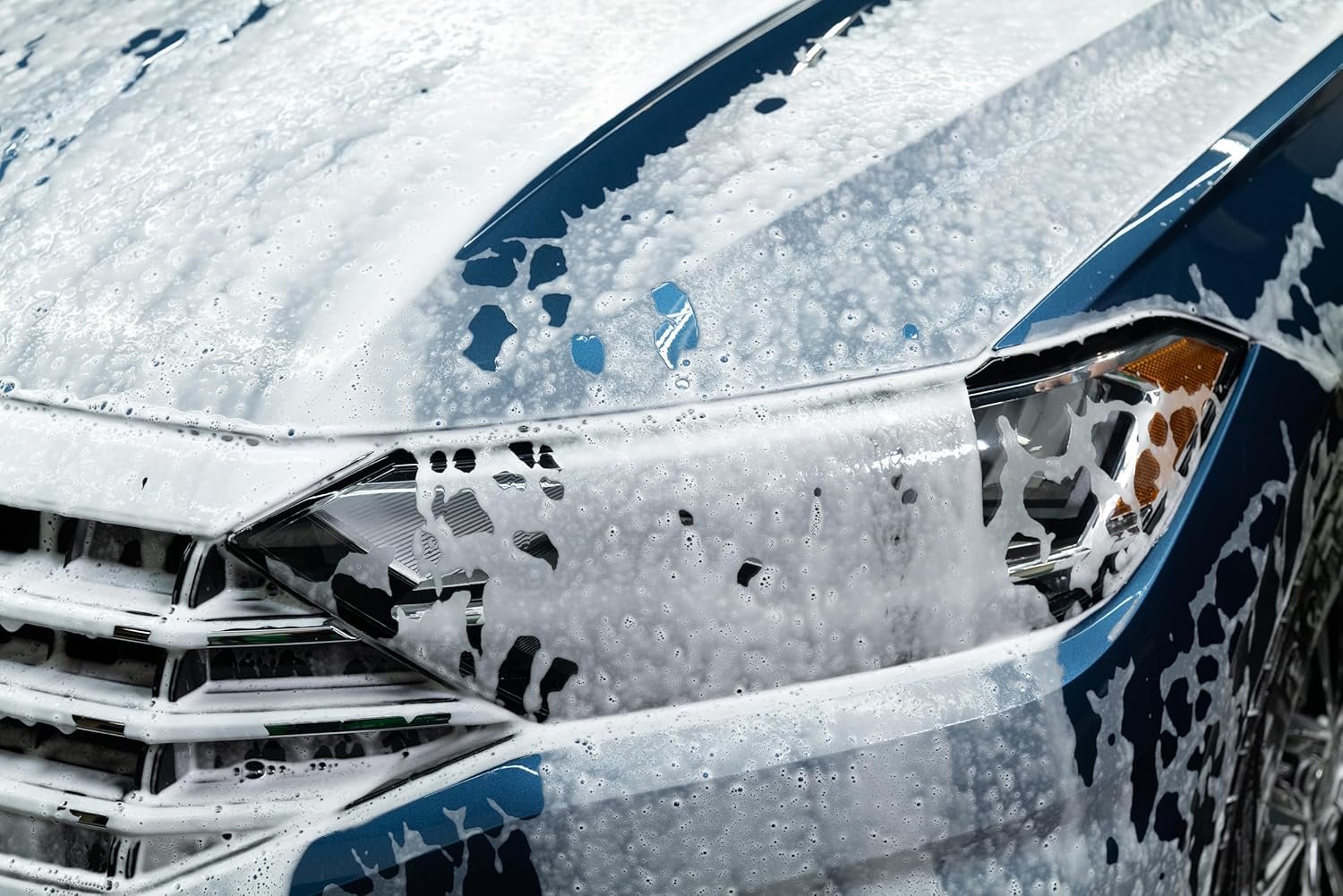 Turtle Wax Cherry Snow Foam 53111 - Thick, Rich Car Shampoo & Wash Removes Road Film, Grease, Oil & Dirt – Streak Free Formula Safe for All Paint, Tires, Wheels & Trim - 5L, Pack of 1 - Image 6